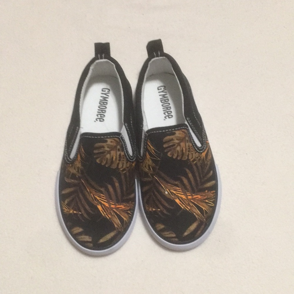 Girl shoes